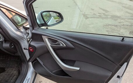 Opel Astra J, 2010 год, 700 000 рублей, 16 фотография