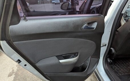 Opel Astra J, 2010 год, 700 000 рублей, 20 фотография