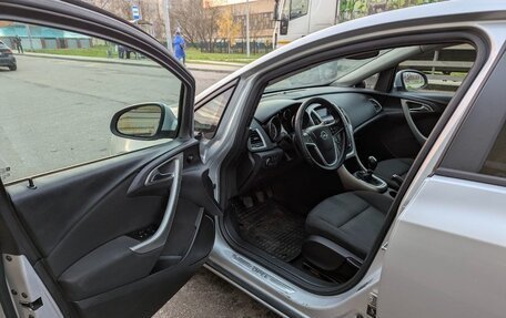Opel Astra J, 2010 год, 700 000 рублей, 21 фотография