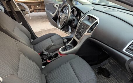 Opel Astra J, 2010 год, 700 000 рублей, 15 фотография