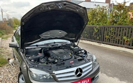 Mercedes-Benz C-Класс, 2010 год, 1 250 000 рублей, 6 фотография