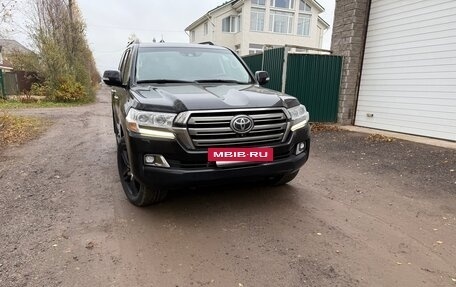 Toyota Land Cruiser 200, 2016 год, 5 444 444 рублей, 2 фотография