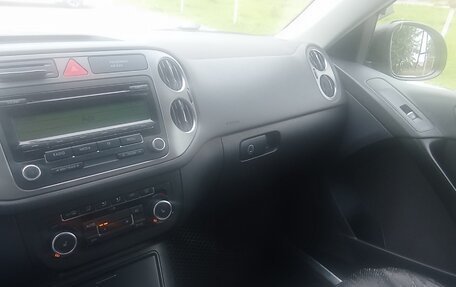 Volkswagen Tiguan I, 2010 год, 900 000 рублей, 3 фотография