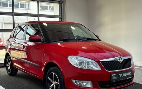 Skoda Fabia II, 2013 год, 710 000 рублей, 3 фотография