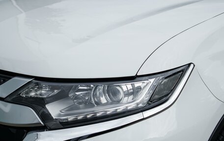 Mitsubishi Outlander III рестайлинг 3, 2019 год, 2 399 000 рублей, 6 фотография