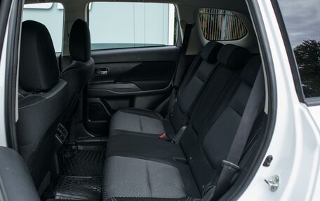 Mitsubishi Outlander III рестайлинг 3, 2019 год, 2 399 000 рублей, 12 фотография