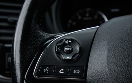 Mitsubishi Outlander III рестайлинг 3, 2019 год, 2 399 000 рублей, 20 фотография