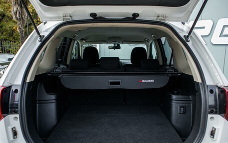 Mitsubishi Outlander III рестайлинг 3, 2019 год, 2 399 000 рублей, 26 фотография