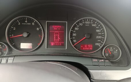 Audi A4, 2006 год, 700 000 рублей, 11 фотография