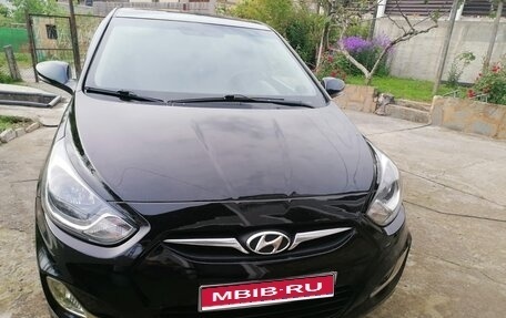 Hyundai Solaris II рестайлинг, 2011 год, 780 000 рублей, 1 фотография