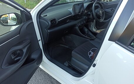 Toyota Yaris, 2020 год, 1 430 000 рублей, 12 фотография