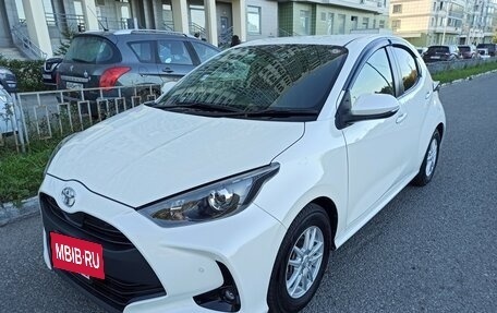 Toyota Yaris, 2020 год, 1 430 000 рублей, 2 фотография