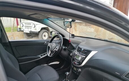 Hyundai Solaris II рестайлинг, 2011 год, 780 000 рублей, 5 фотография