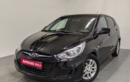 Hyundai Solaris II рестайлинг, 2011 год, 560 000 рублей, 1 фотография