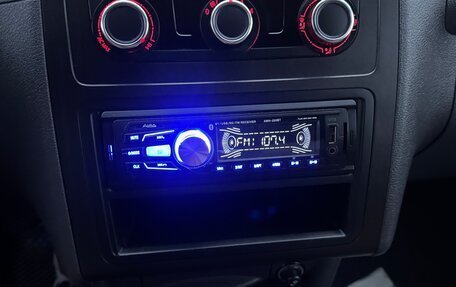 Volkswagen Caddy III рестайлинг, 2012 год, 880 000 рублей, 16 фотография