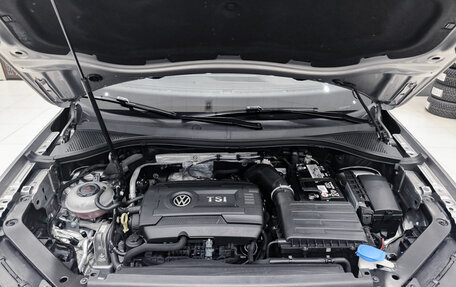 Volkswagen Tiguan II, 2018 год, 2 950 000 рублей, 13 фотография