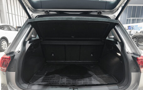 Volkswagen Tiguan II, 2018 год, 2 950 000 рублей, 14 фотография