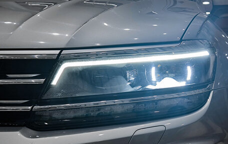 Volkswagen Tiguan II, 2018 год, 2 950 000 рублей, 21 фотография