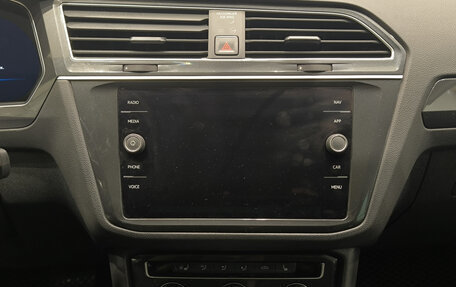 Volkswagen Tiguan II, 2018 год, 2 950 000 рублей, 19 фотография