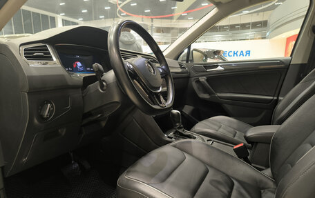 Volkswagen Tiguan II, 2018 год, 2 950 000 рублей, 20 фотография