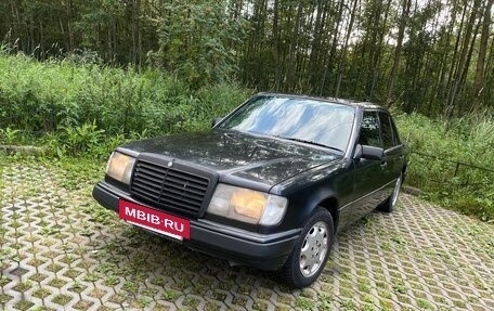 Mercedes-Benz E-Класс, 1992 год, 150 000 рублей, 2 фотография