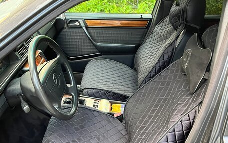 Mercedes-Benz E-Класс, 1992 год, 150 000 рублей, 4 фотография