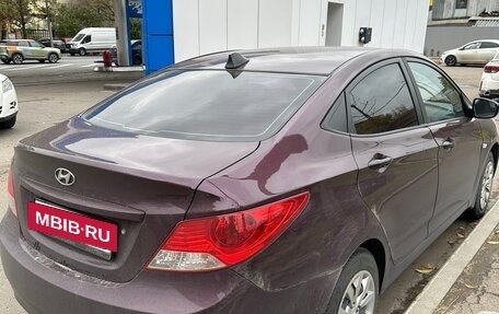 Hyundai Solaris II рестайлинг, 2013 год, 600 000 рублей, 4 фотография