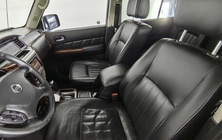 Nissan Patrol, 2006 год, 1 290 000 рублей, 28 фотография