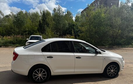 Skoda Rapid I, 2014 год, 680 000 рублей, 3 фотография