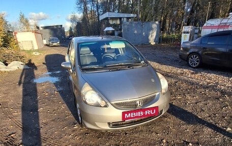 Honda Jazz I рестайлинг, 2005 год, 570 000 рублей, 2 фотография