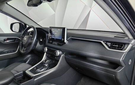 Toyota RAV4, 2020 год, 3 750 000 рублей, 13 фотография