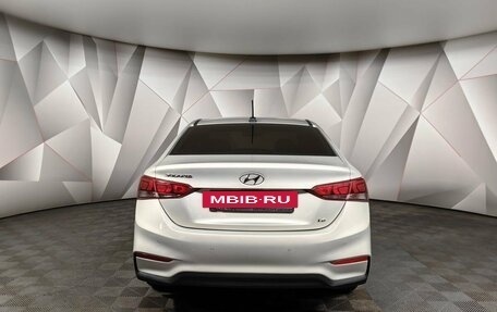 Hyundai Solaris II рестайлинг, 2018 год, 1 297 000 рублей, 8 фотография