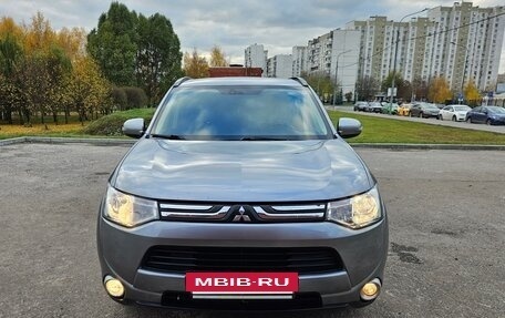 Mitsubishi Outlander III рестайлинг 3, 2012 год, 1 280 000 рублей, 2 фотография