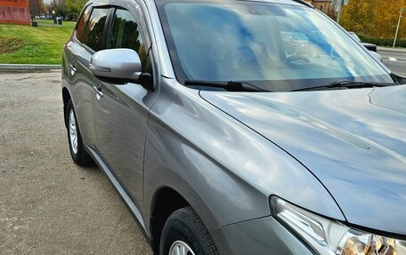 Mitsubishi Outlander III рестайлинг 3, 2012 год, 1 280 000 рублей, 11 фотография