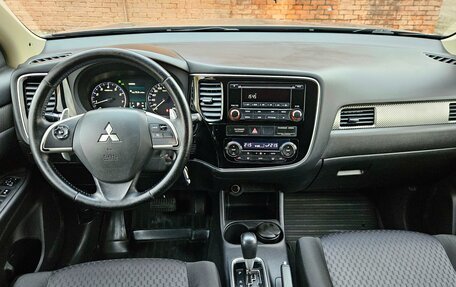 Mitsubishi Outlander III рестайлинг 3, 2012 год, 1 280 000 рублей, 18 фотография