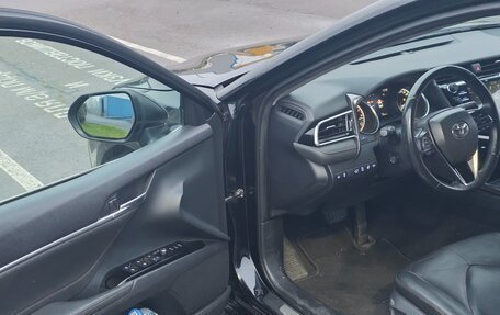 Toyota Camry, 2020 год, 3 050 000 рублей, 2 фотография