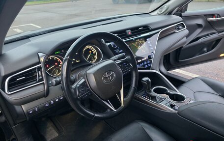 Toyota Camry, 2020 год, 3 050 000 рублей, 3 фотография
