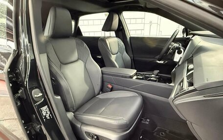 Lexus RX IV рестайлинг, 2025 год, 8 180 000 рублей, 31 фотография