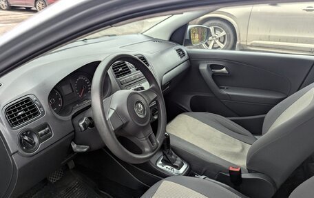 Volkswagen Polo VI (EU Market), 2011 год, 810 000 рублей, 4 фотография
