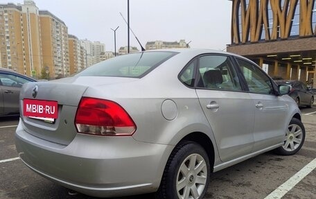 Volkswagen Polo VI (EU Market), 2011 год, 810 000 рублей, 2 фотография