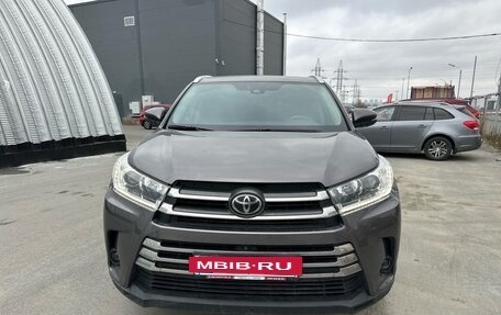 Toyota Highlander III, 2018 год, 3 149 000 рублей, 3 фотография