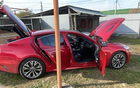 KIA Stinger I, 2018 год, 2 500 000 рублей, 6 фотография