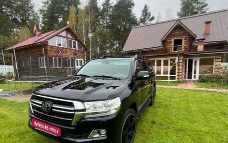 Toyota Land Cruiser 200, 2016 год, 6 500 000 рублей, 2 фотография