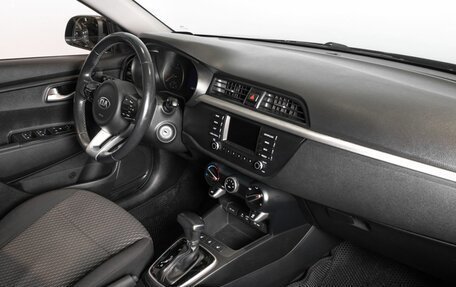 KIA Rio IV, 2018 год, 1 379 000 рублей, 4 фотография