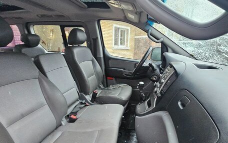 Hyundai Grand Starex Grand Starex I рестайлинг 2, 2009 год, 1 200 000 рублей, 3 фотография