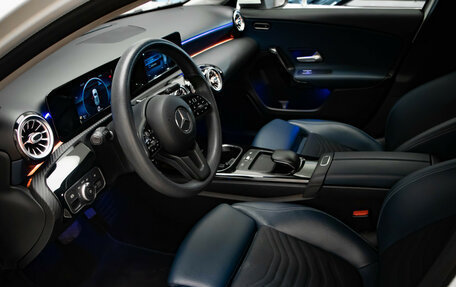 Mercedes-Benz A-Класс, 2018 год, 2 077 000 рублей, 7 фотография