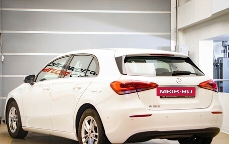 Mercedes-Benz A-Класс, 2018 год, 2 077 000 рублей, 6 фотография
