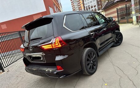 Lexus LX III, 2017 год, 6 050 000 рублей, 3 фотография