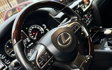 Lexus LX III, 2017 год, 6 050 000 рублей, 8 фотография