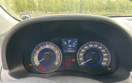 Hyundai Solaris II рестайлинг, 2012 год, 750 000 рублей, 1 фотография